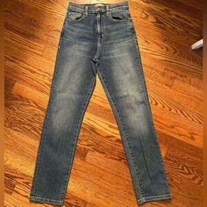 Level 99 Women’s Blue Jeans. Size 26